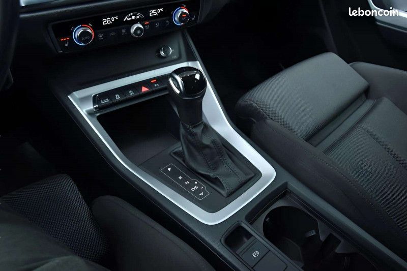 Audi Q3 35 TFSI 150 DESIGN S TRONIC 7 ATTELAGE AUTO / PACK HIVER+ / CARPLAY ANDROID AUT (image 12)