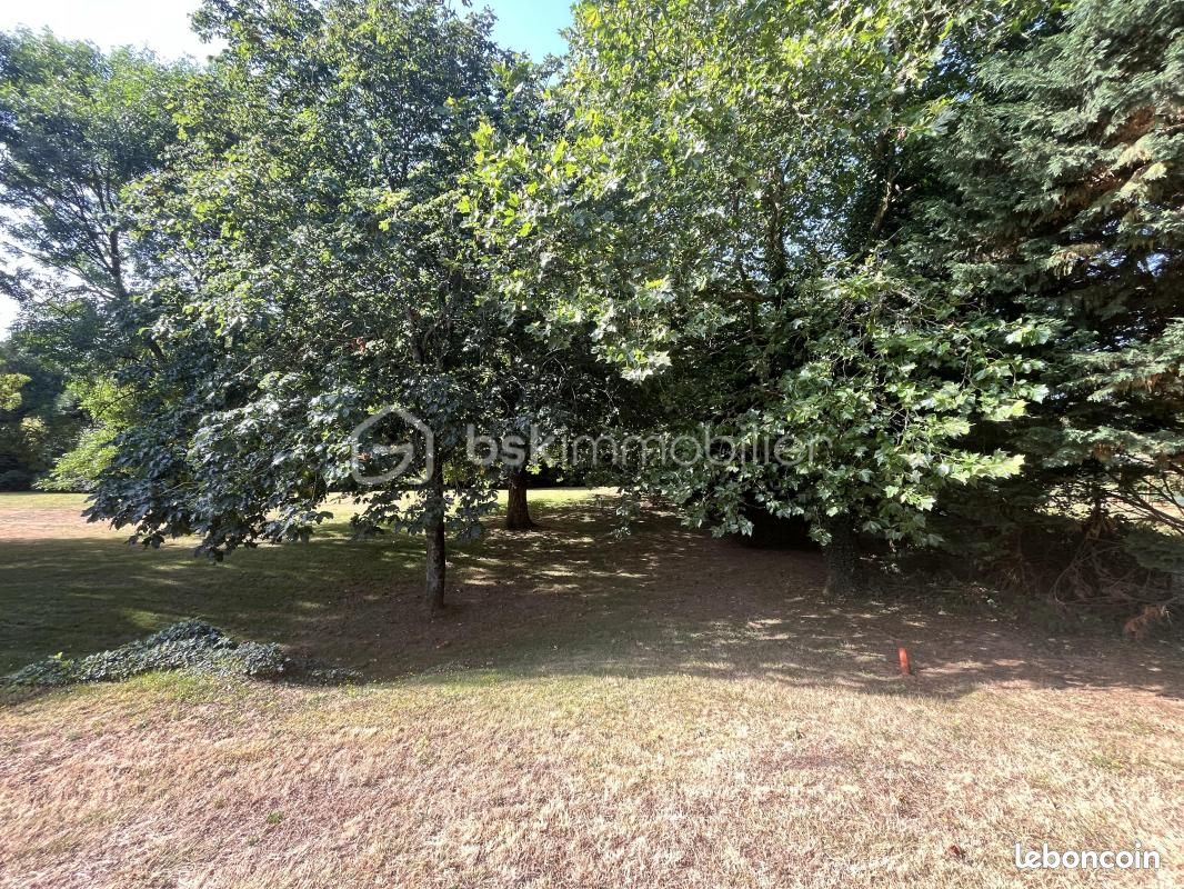 Terrain 2 490 m² Montaigu · à Montaigu-Vendée · 298 500 €