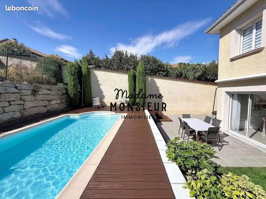 Maison 5 pièces 129 m² · à Genas · 129 m² · 549 000 €