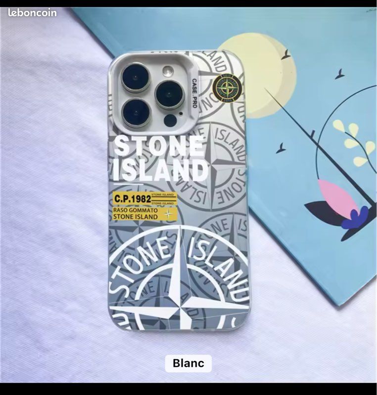 Coque Arrière Stone Island - Noire, Neuve Sous Emballage - Pour IPhone 14, 15, Pro, Pro Max