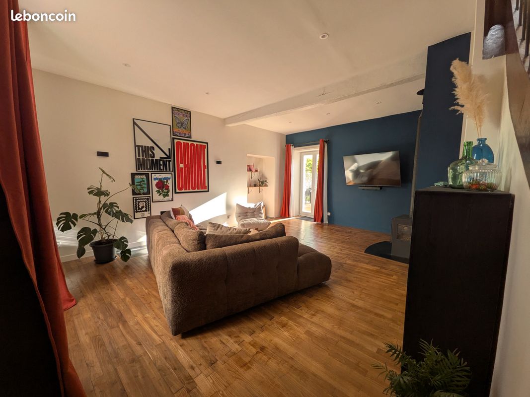 Maison 6 pièces 171 m² · à Saint-Maixent-l'École · 171 m² · 255 000 €