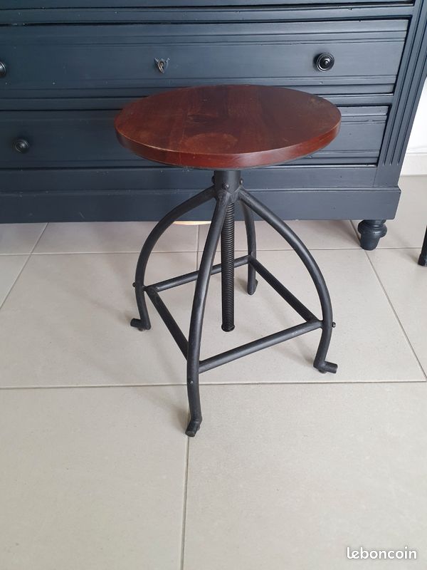Tabouret "industrie" (image 1)