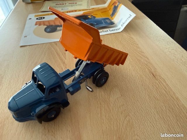 Camion benne dinkytoys lot 98a (image 1)