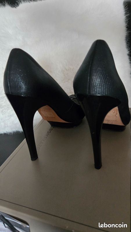Talons Noirs BCBGMAXAZRIA - Cuir, Taille US 10, Talon Moyen, Occasion En Bon état