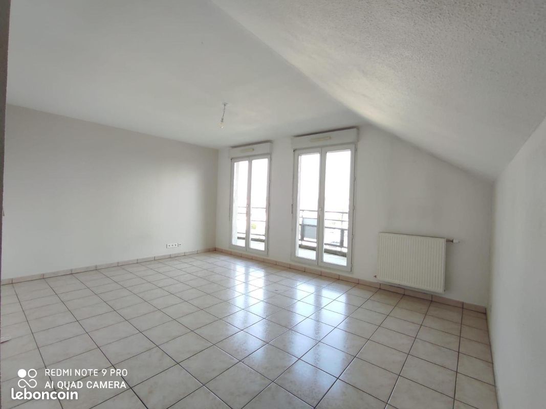 Appartement 3 pièces 73 m² · à Bourg-en-Bresse · 73 m² · 970 €