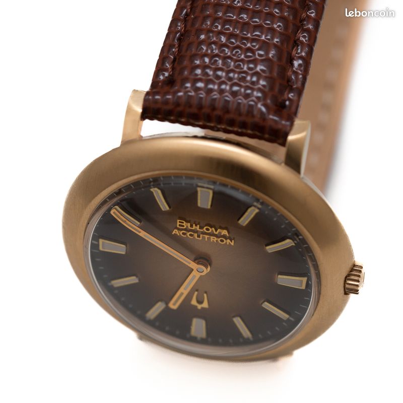 Montre Suisse de luxe vintage homme et femme Bulova Accutron plaquée or jamais portée (image 1)