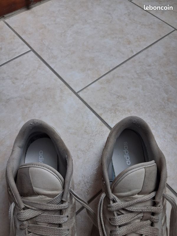 Basket Adidas taille 44 homme (image 3)