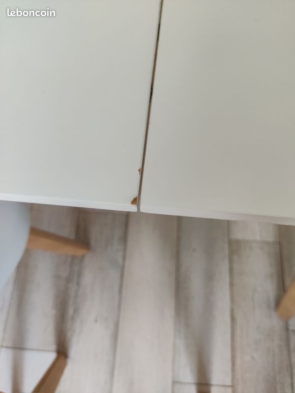 Table et 4 chaises (image 9)