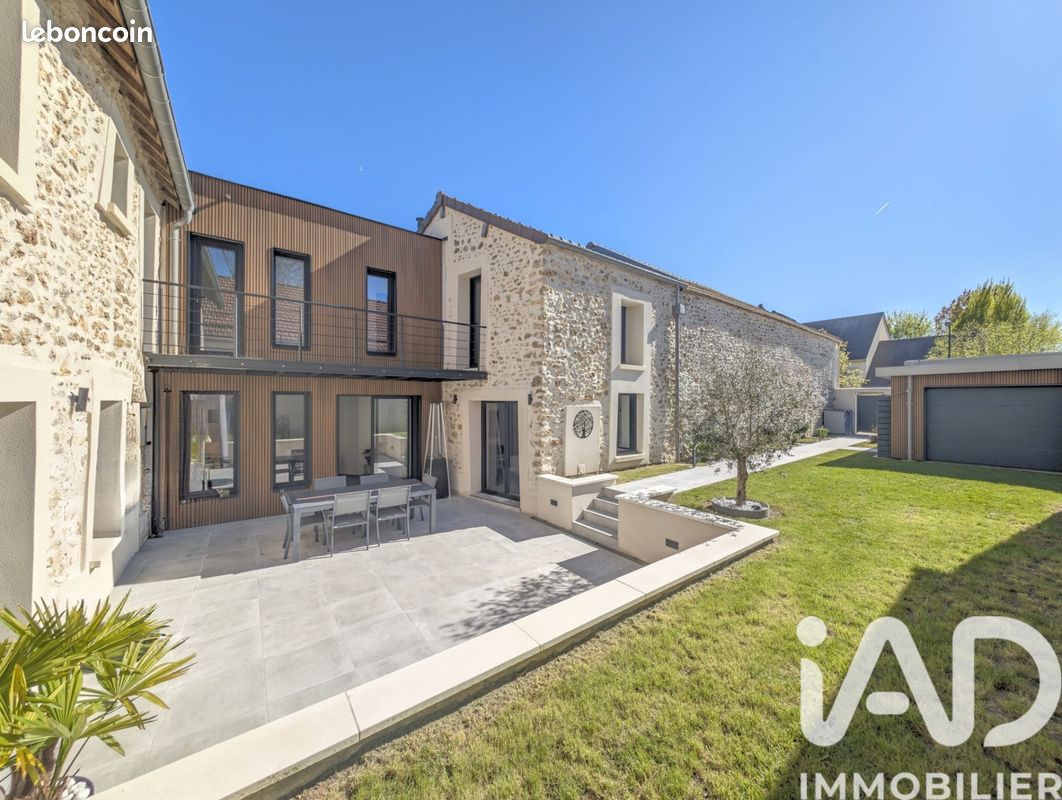 Maison 6 pièces 210 m² · à Orgeval · 210 m² · 729 000 €