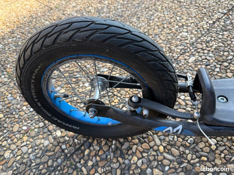 Trottinette Légère Avec Freins Et Réflecteurs Yedoo Wzoom Trottinette
