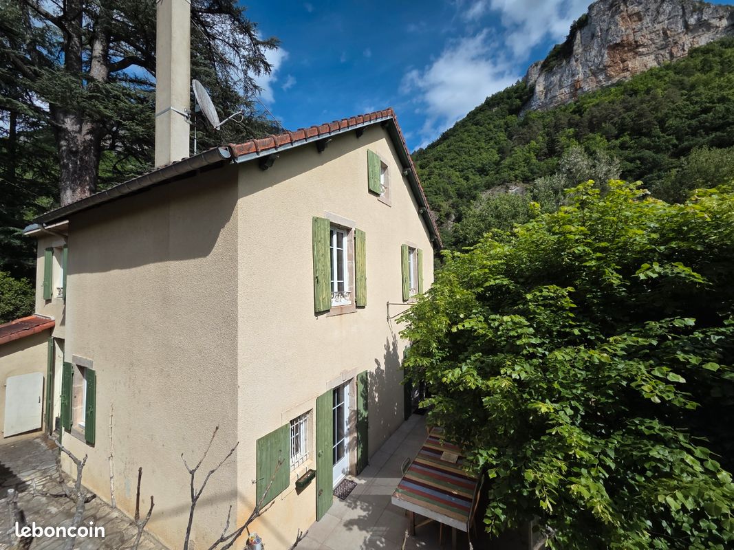 Maison 6 pièces 155 m² · à Millau · 155 m² · 369 000 €