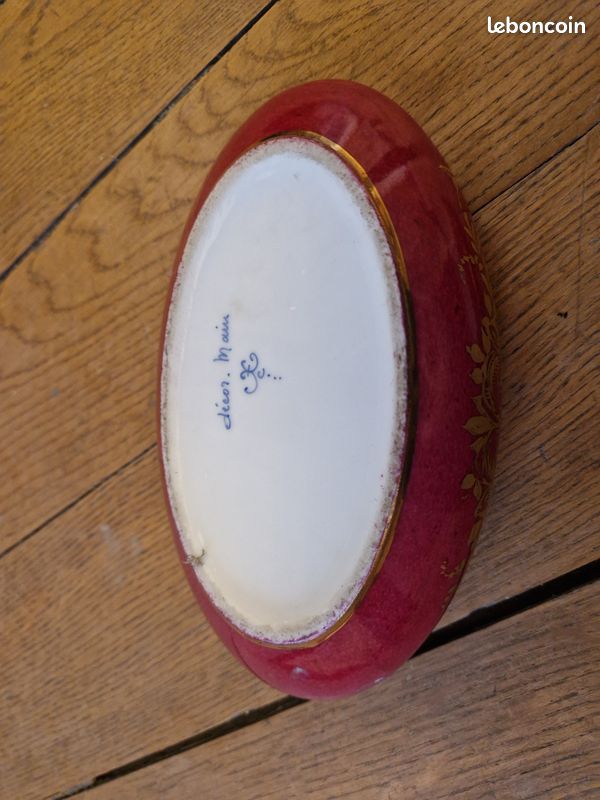 Bonbonnière en faïence (image 2)