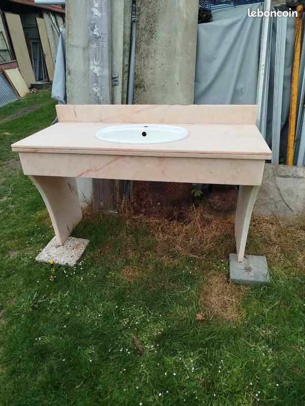 Meuble de salle de bain (image 1)