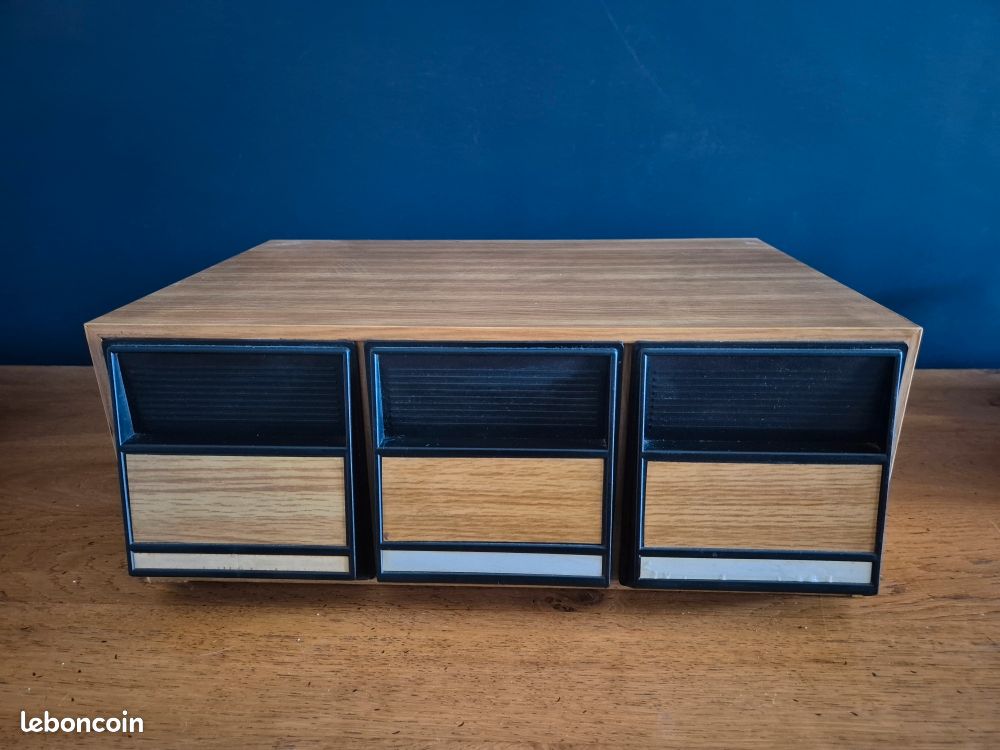 Rangement pour CD en bois (image 1)