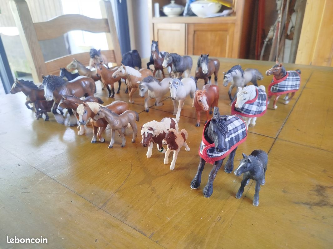 27 figurines chevaux Schleich (image 3)
