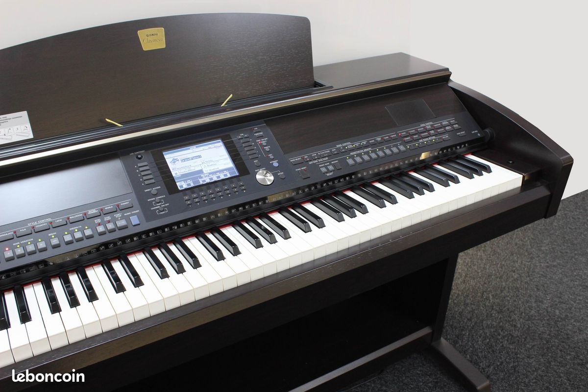 Piano numérique Yamaha Clavinova CVP-503 (image 1)