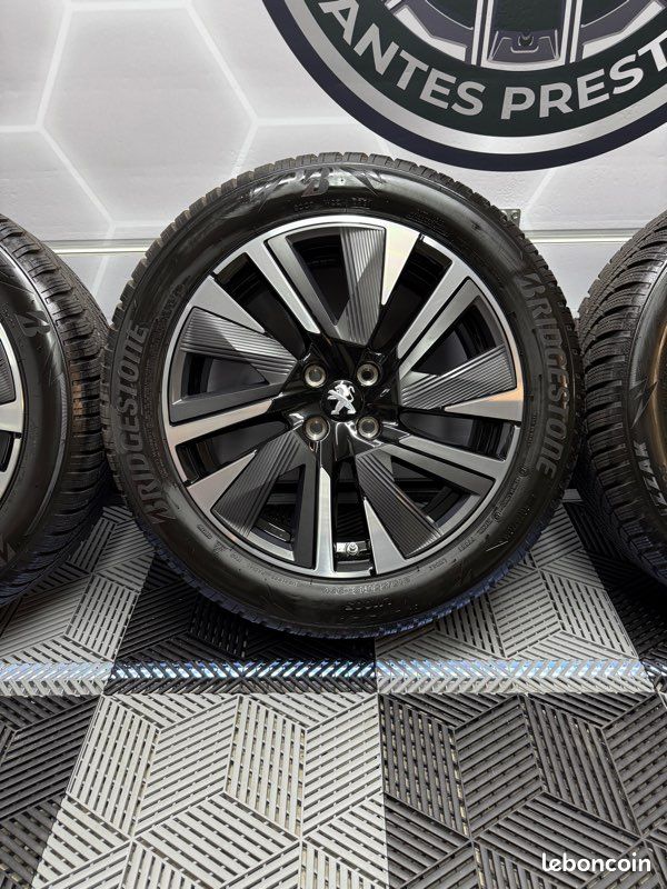 ❌ PROMOTION -20 % ❌ ❄️ Pack hiver NEUF 🔳 Originales 🔳 Jantes alu 18 Peugeot 2008 GT GT-Line Phase 2 / DS3 DS 3 Crossback BUND 🔳 Pneus hiver M+S 3PMSF ❄️ 215 55 18 ❄️ ❌ PROMOTION -20 % ❌ (image 3)