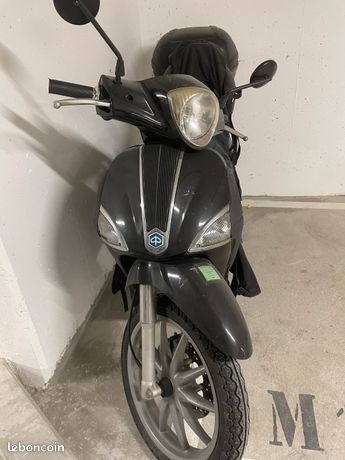 Place stationnement MOTO parking