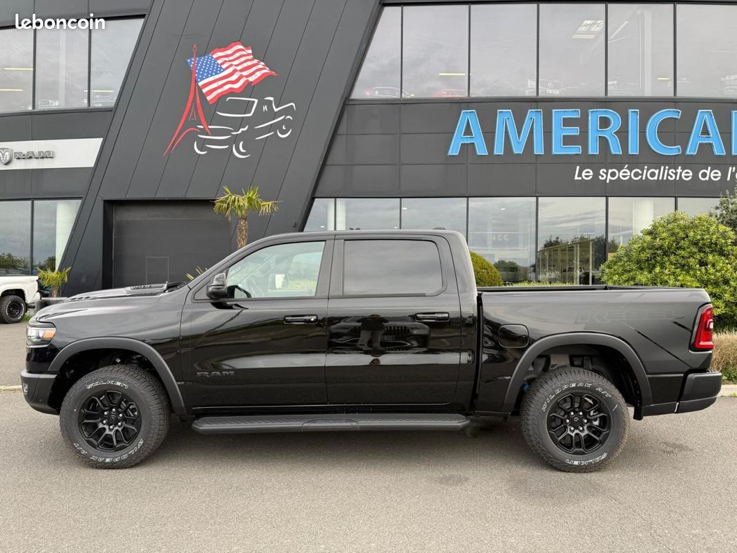 Dodge ram 1500 crew cab rebel (image 2)