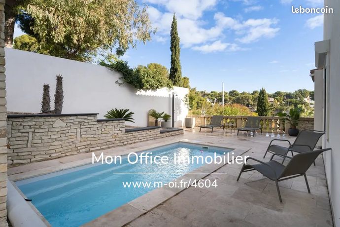 Maison 7 pièces 220 m²