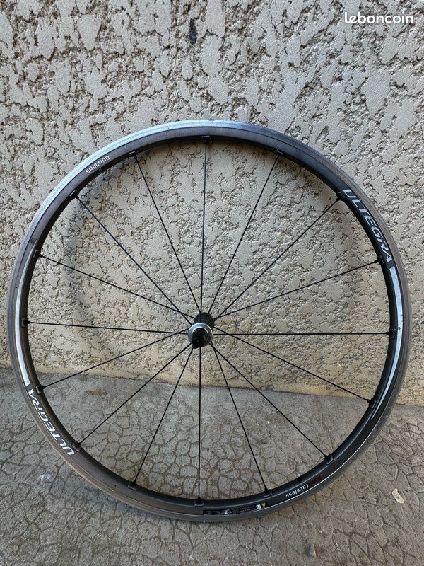 rodas shimano ultegra wh-6700 FC-6700/6750  Incycle Bicycles Roue avant Shimano Ultegra WH-6700