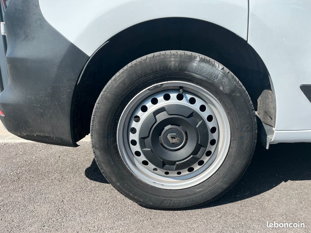 RENAULT KANGOO VAN 1.5 BLUEDCI 95CH EXTRA SESAME-OUVRE-TOI - CAMERA DE RECUL - GPs (image 24)