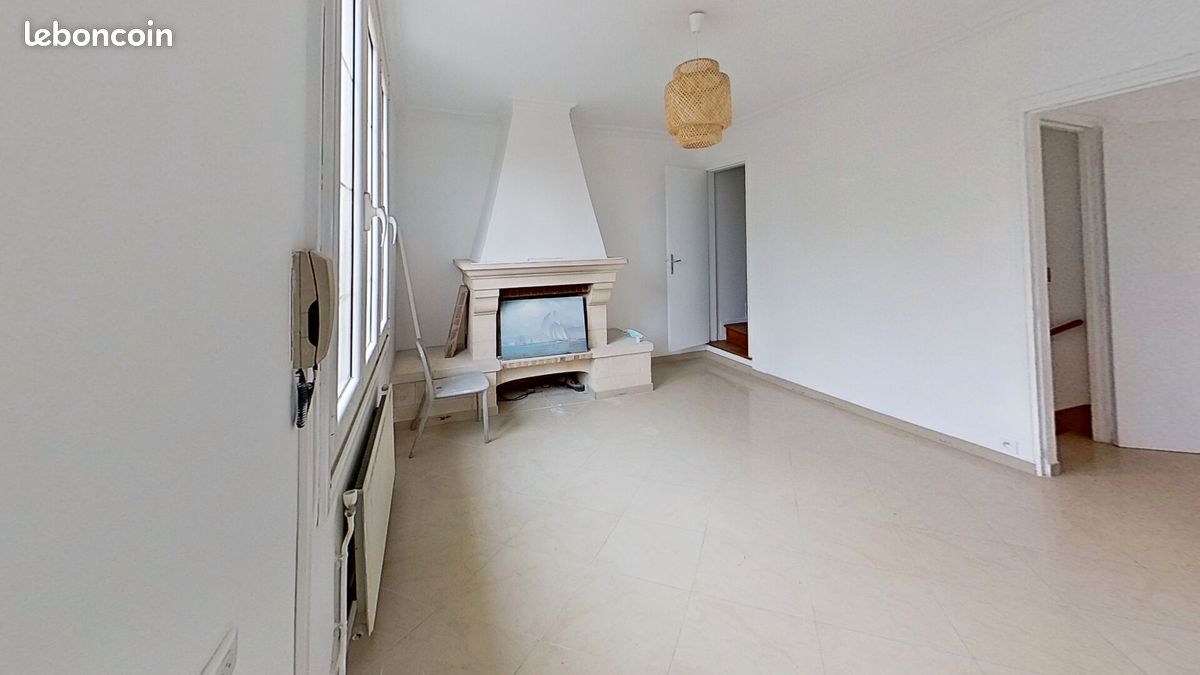 Maison a louer stains - 10 pièce(s) - 165 m2 - Surfyn