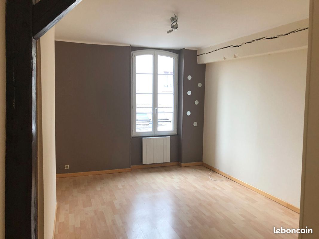Appartement 2 pièces 43 m² · à Clermont · 43 m² · 551 €/mois