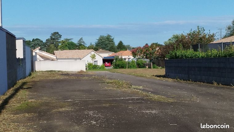 Terrain 838 m² SAINTE PAZANNE