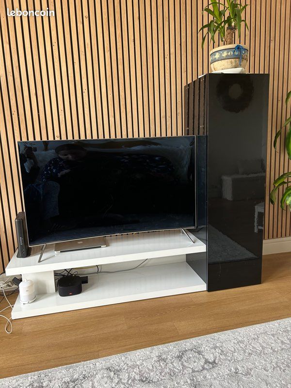 Meuble tv en bon etat (image 1)