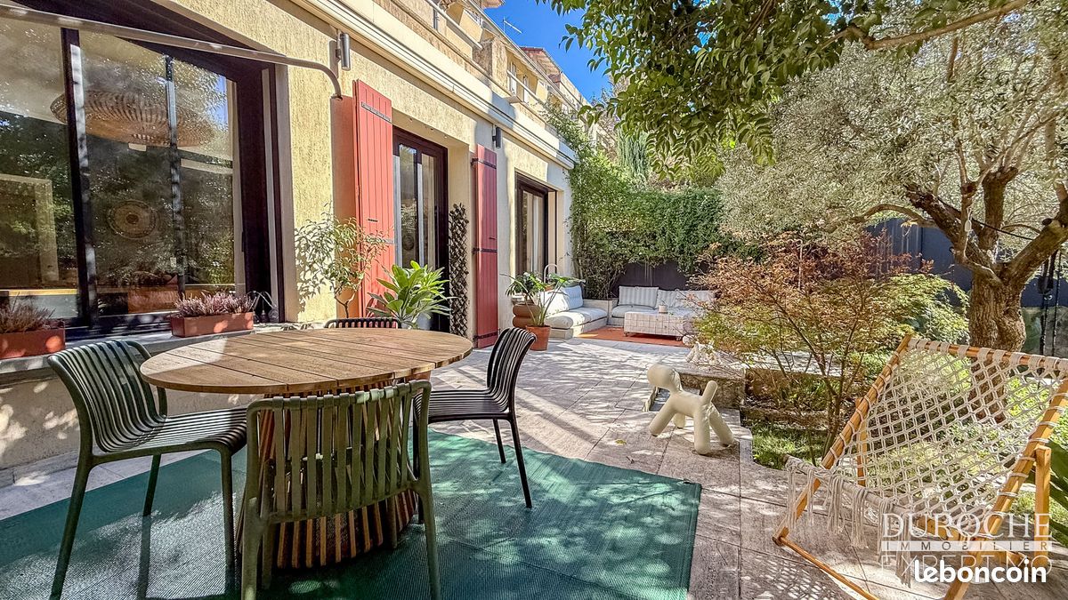 Maison 9 pièces 254 m² · à Orange · 254 m² · 722 000 €