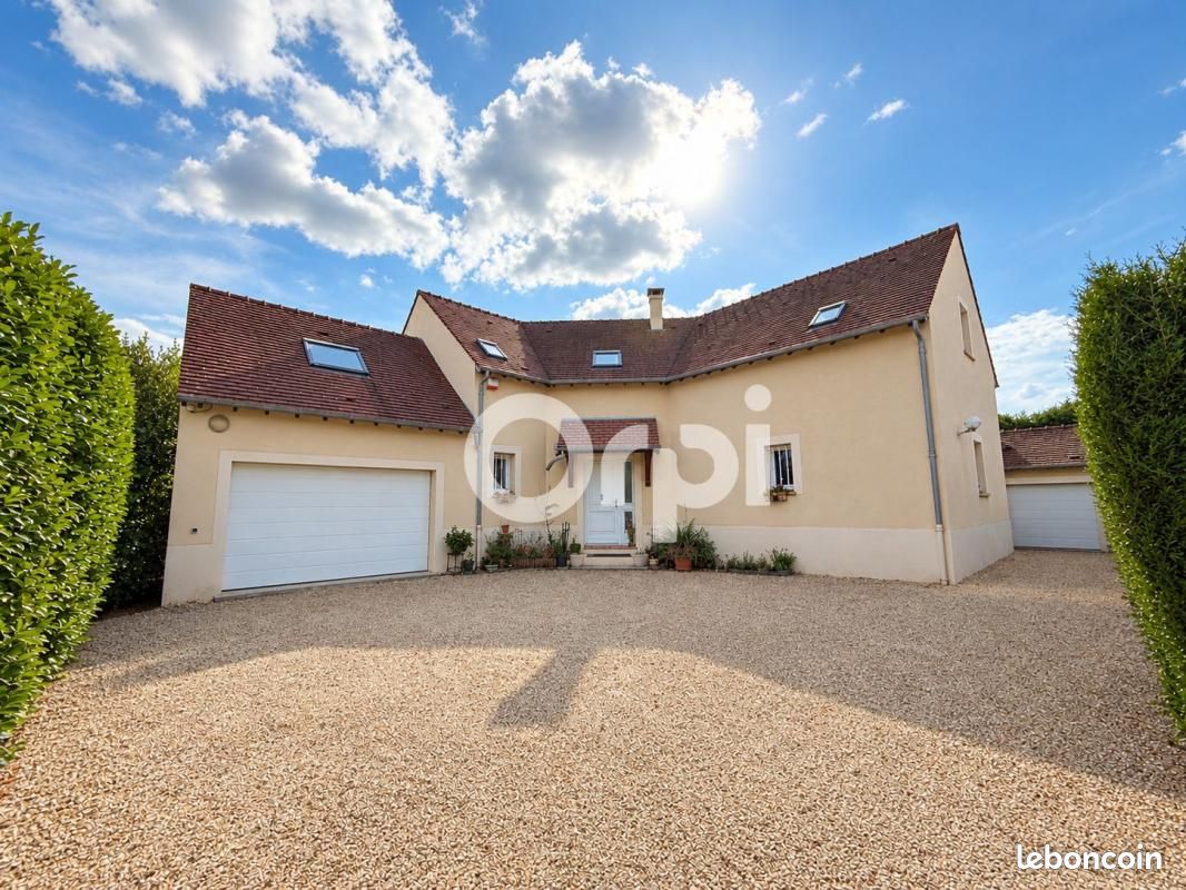 Maison 8 pièces 140 m² · à Moret-Loing-Et-Orvanne · 140 m² · 450 000 €