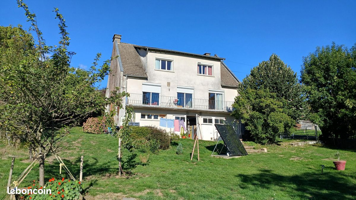 Maison 8 pièces 190 m² · à Saint-Illide · 190 m² · 182 500 €