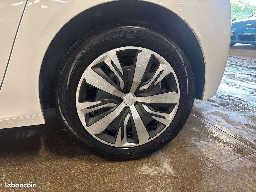 PEUGEOT 208 PureTech 100 S&S BVM6 Active (image 11)