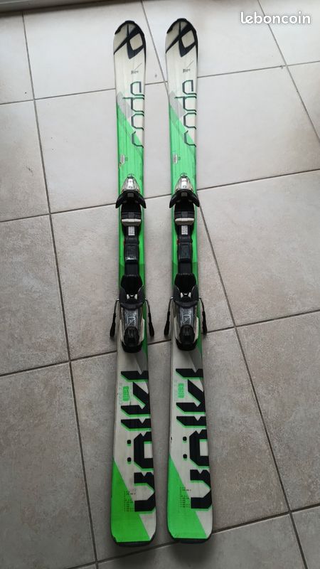 Ski Alpin Volkl Occasion - 163 Cm - Avec Fixations - Piste Loisir - Unisexe