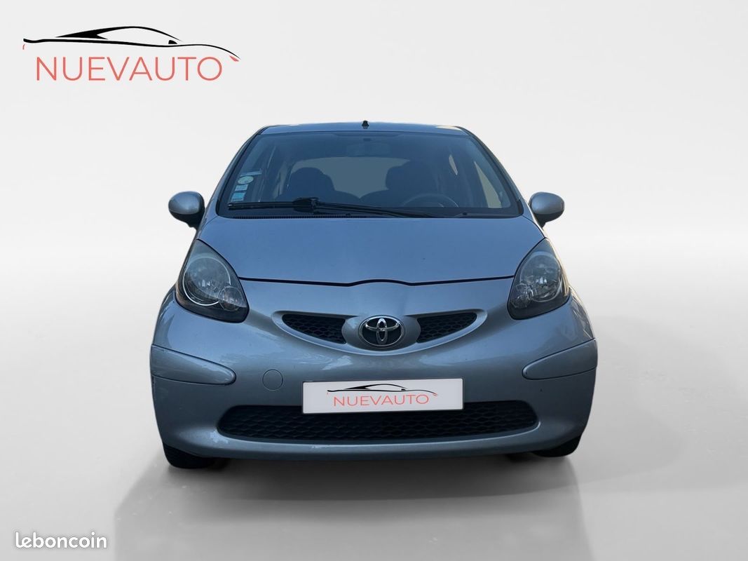 TOYOTA AYGO 1.0i (image 7)