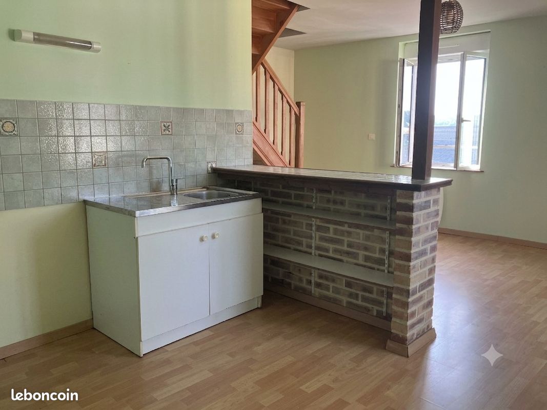 Appartement 2 pièces 42 m² · à Plomodiern · 42 m² · 450 €