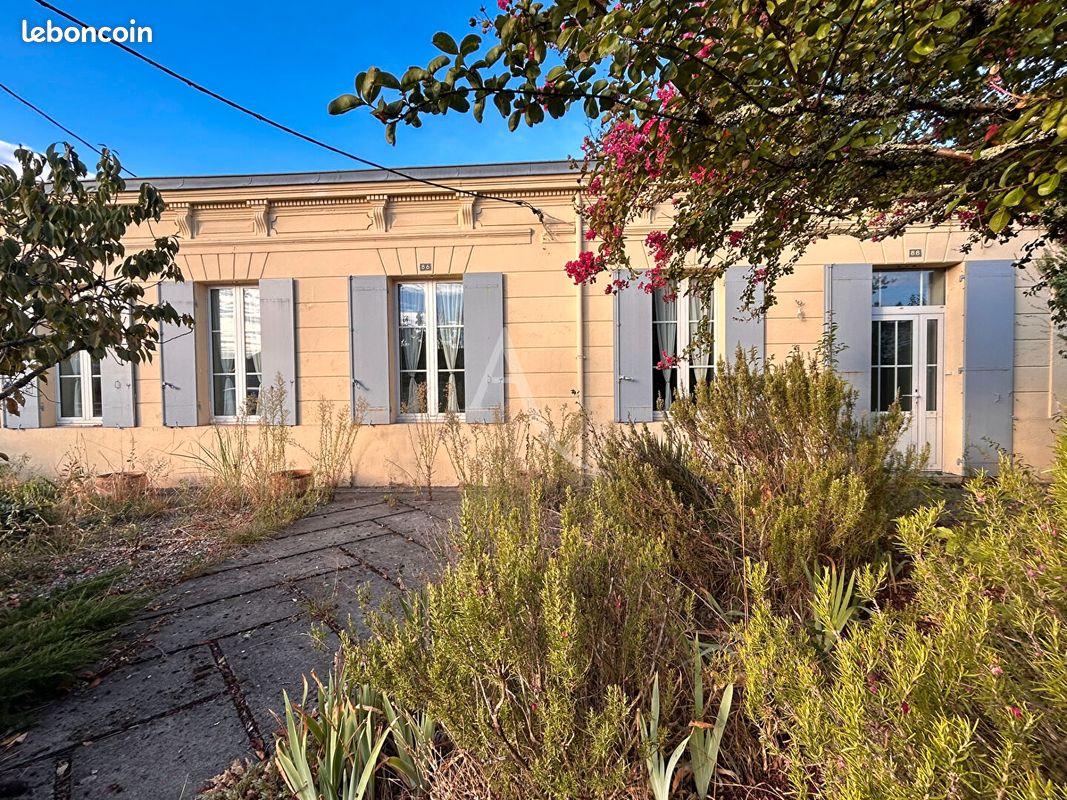 Maison 8 pièces 166 m² · à Saint-Médard-en-Jalles · 166 m² · 595 000 €