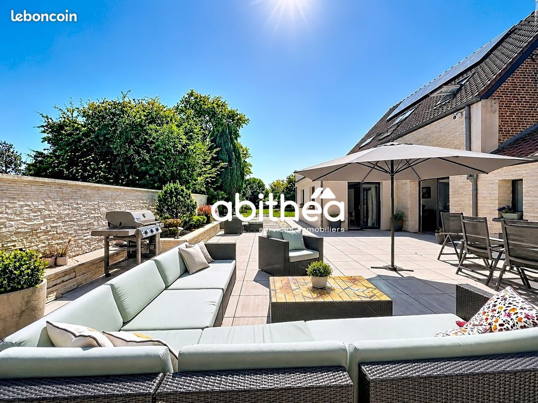 Maison 9 pièces 317 m² · à Saint-Amand-les-Eaux · 317 m² · 539 900 €