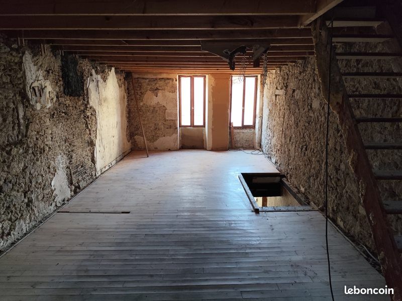 Maison 3 pièces 105 m² · à Duras · 105 m² · 48 000 €