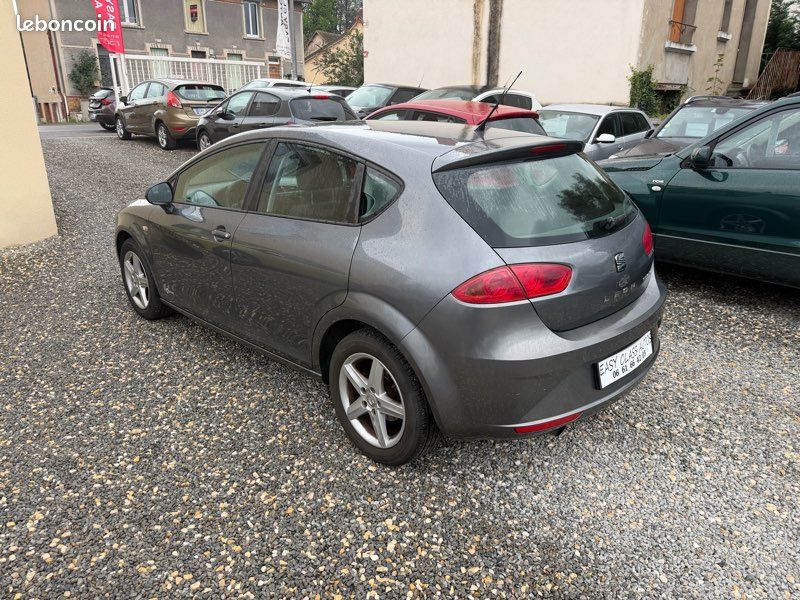 Seat LEON 1.2 TSI 105ch 1ERE MAIN CLIM.A/REG/LIM/JA/ISO (image 4)