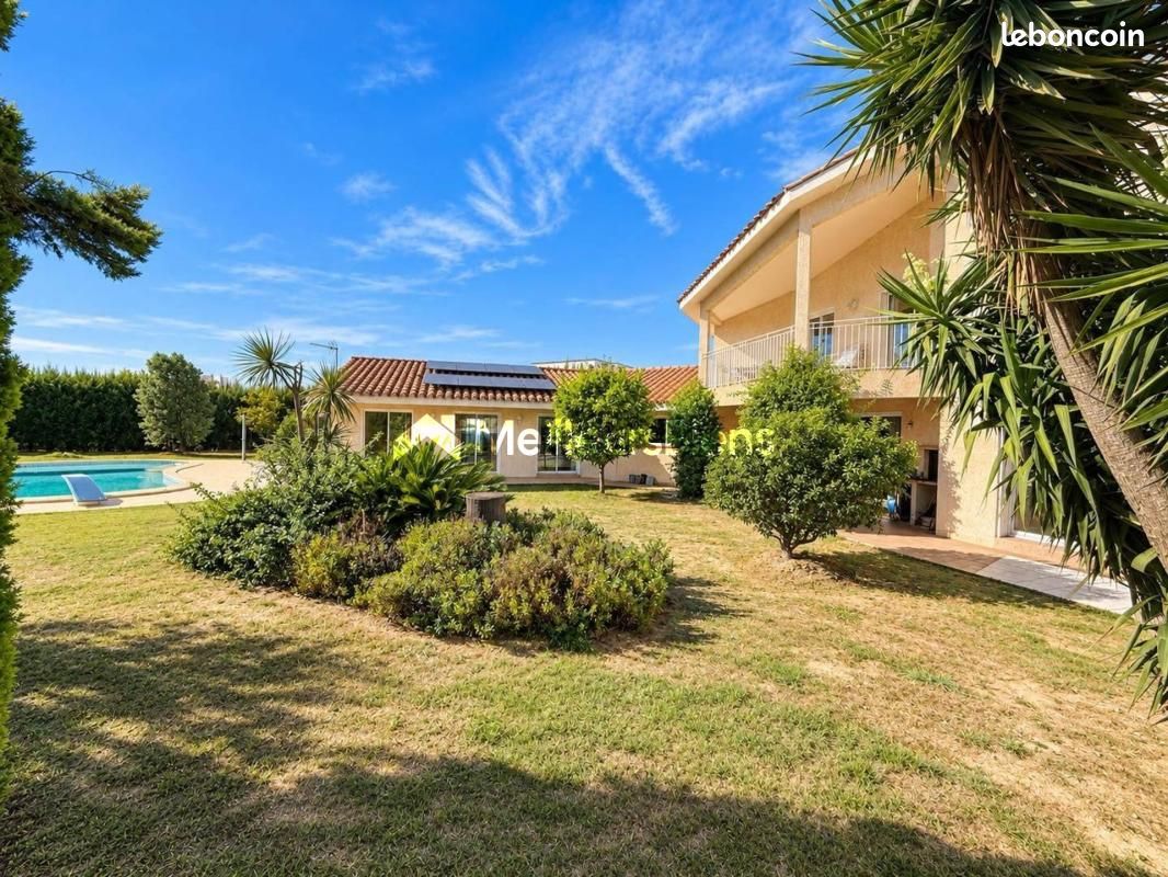 Maison 8 pièces 280 m² à Villelongue-de-la-Salanque