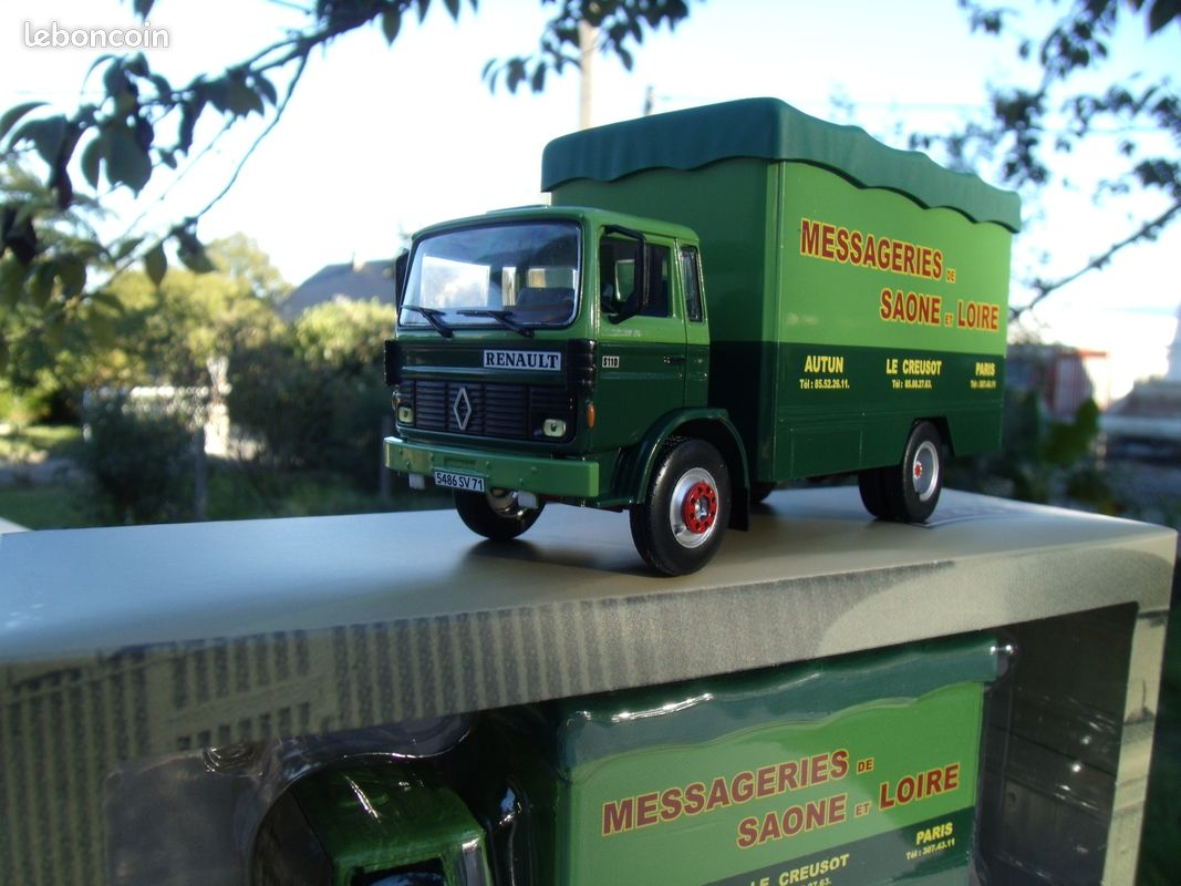 Corgi Heritage 1/50 – Renault Fainéant Plateau Ridelles – Huiles Renault