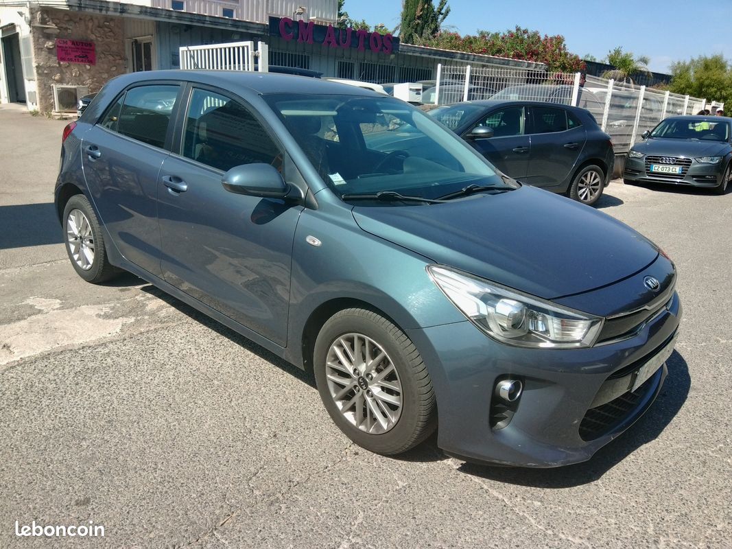 Kia rio IV 1.4 CRDI 90 CONNECT 3/18 208mkm 2°m/france carplay/tel /camera+radar ar/capt pluie+lum/regul/tel/ja15/clim auto/carnet entretien ok/chaine distrib/ (image 5)