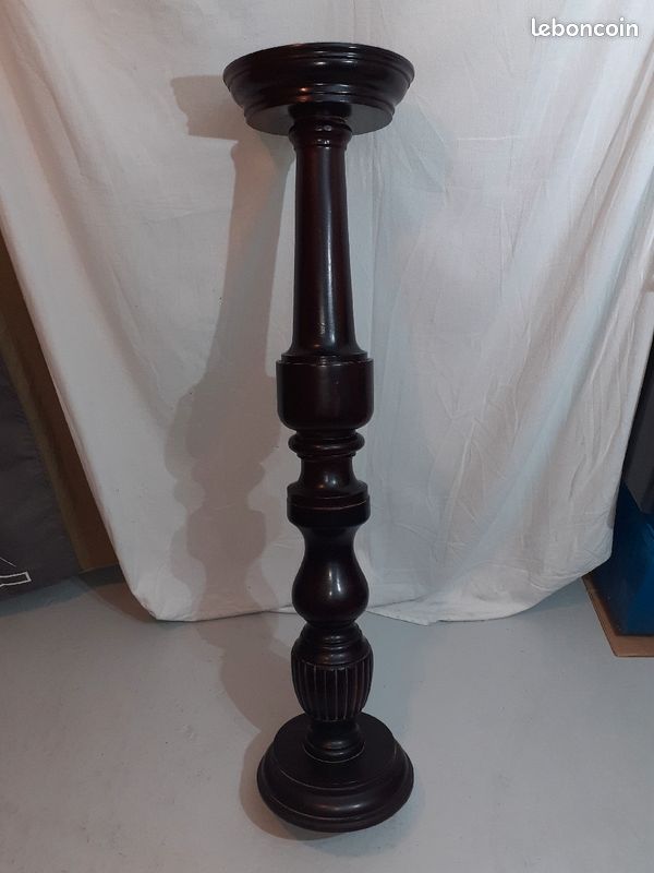 Colonne en bois type piedestal/sellettte (image 1)