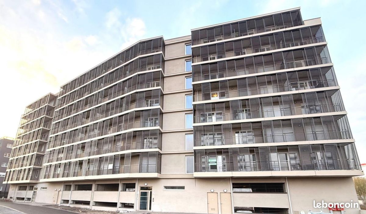Appartement 3 pièces 70 m² · à Valenciennes · 70 m² · 820 €