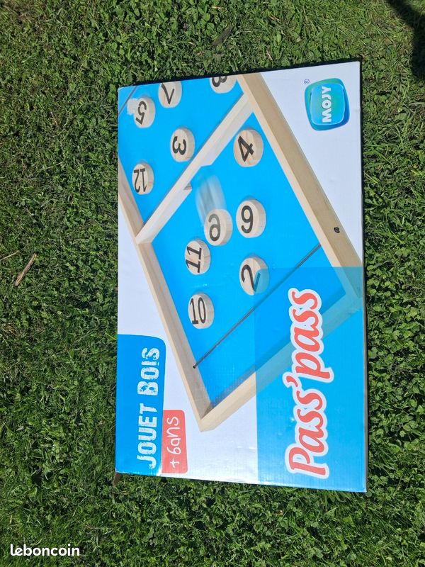 Jeu de plateau bois (image 1)
