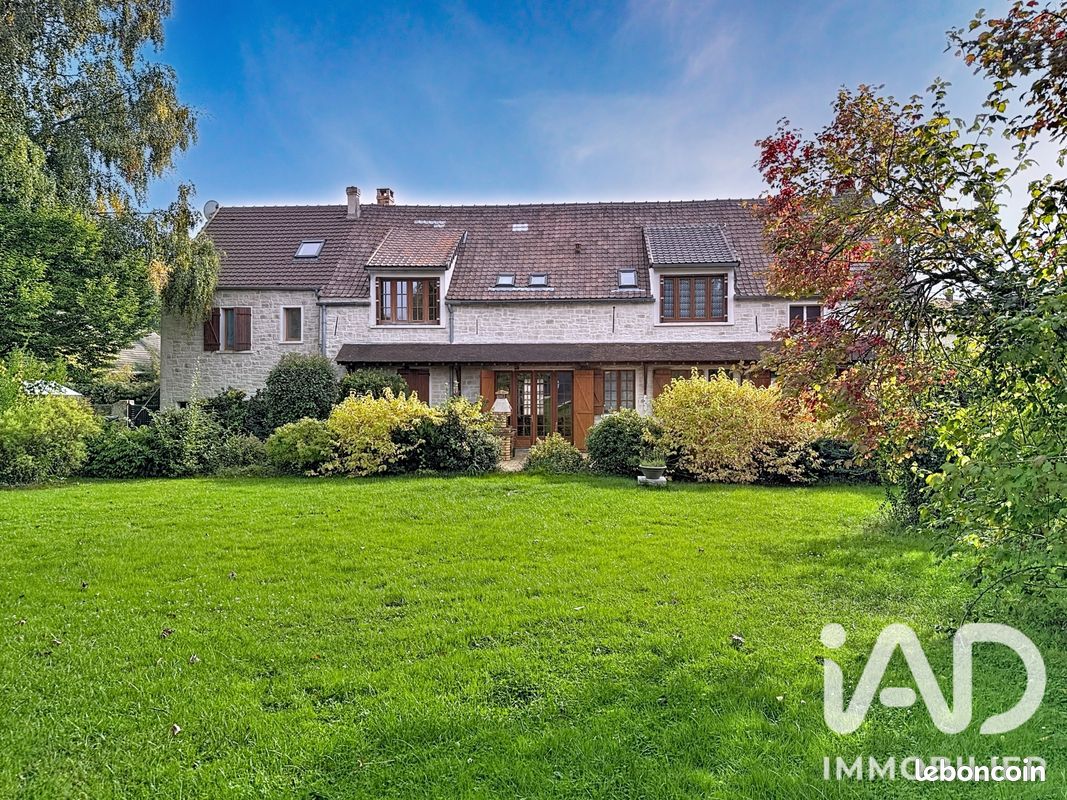 Maison 11 pièces 262 m² · à Saint-Arnoult-en-Yvelines · 262 m² · 499 000 €