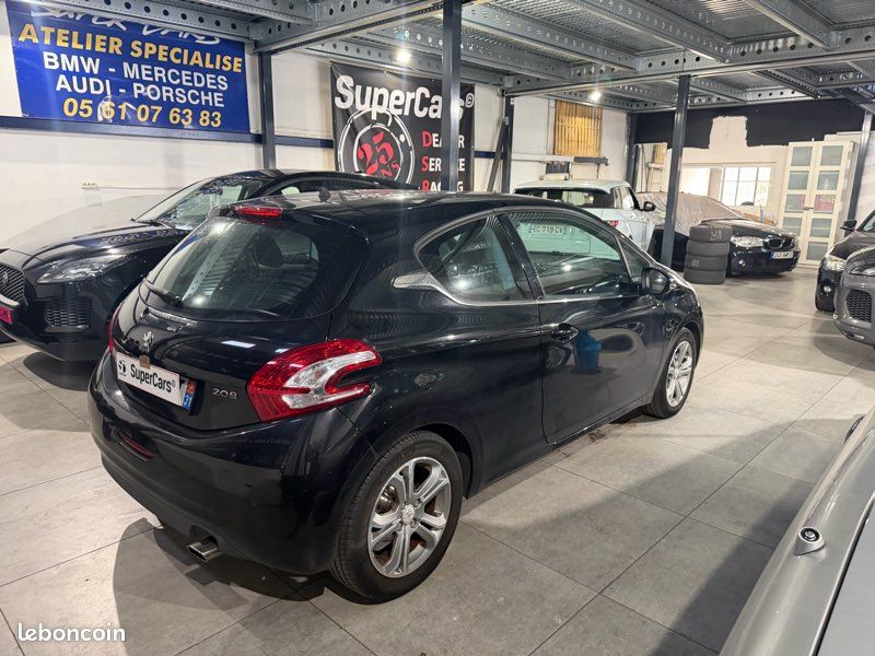 Peugeot 208 1.6 120 CH Allure (image 8)