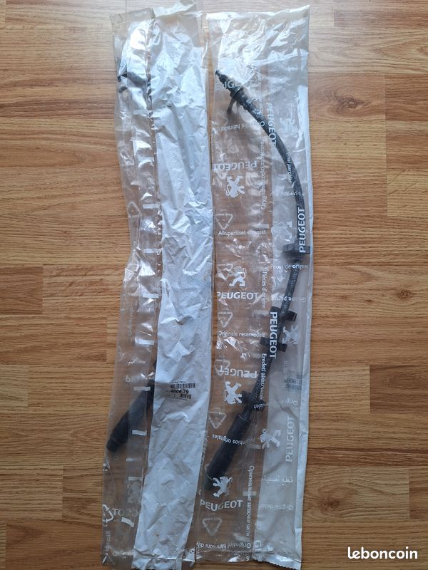2 Flexibles de frein avant pour Peugeot 406 (image 1)